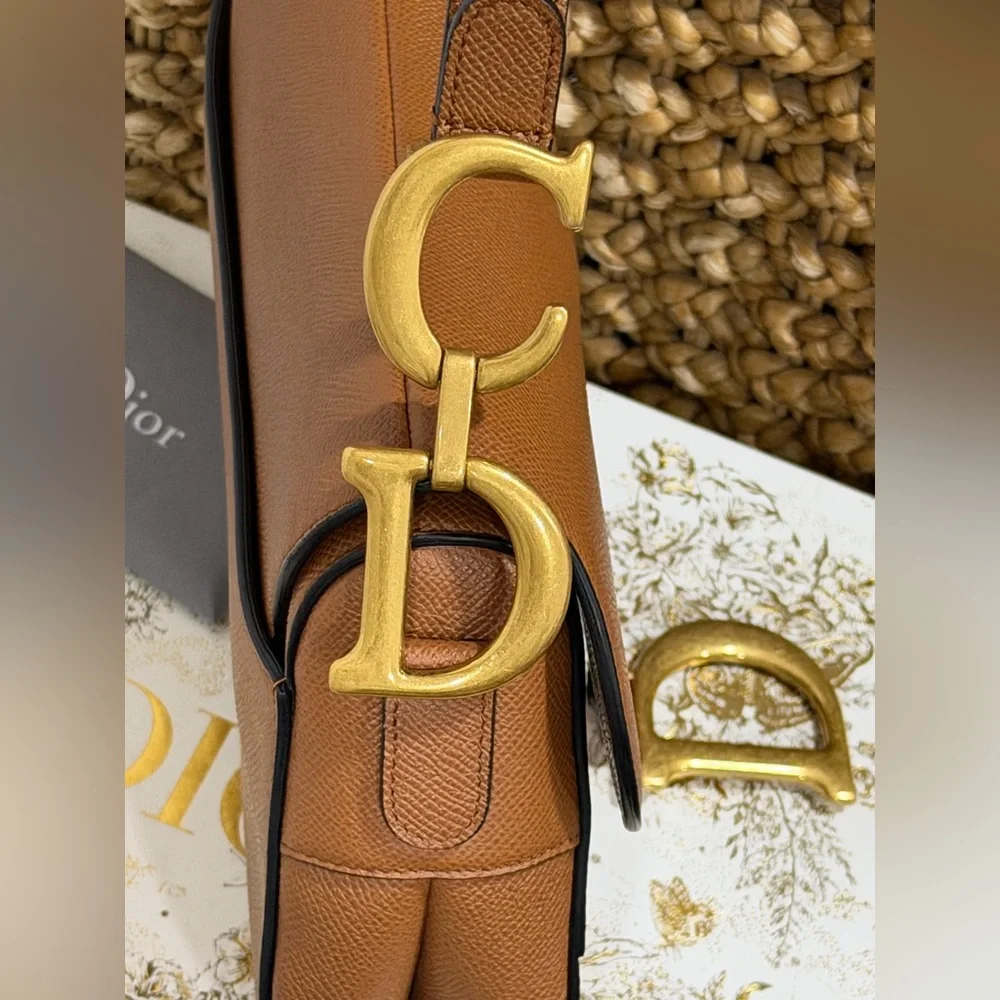 Dior Saddle Bag - Picture 3 of 10